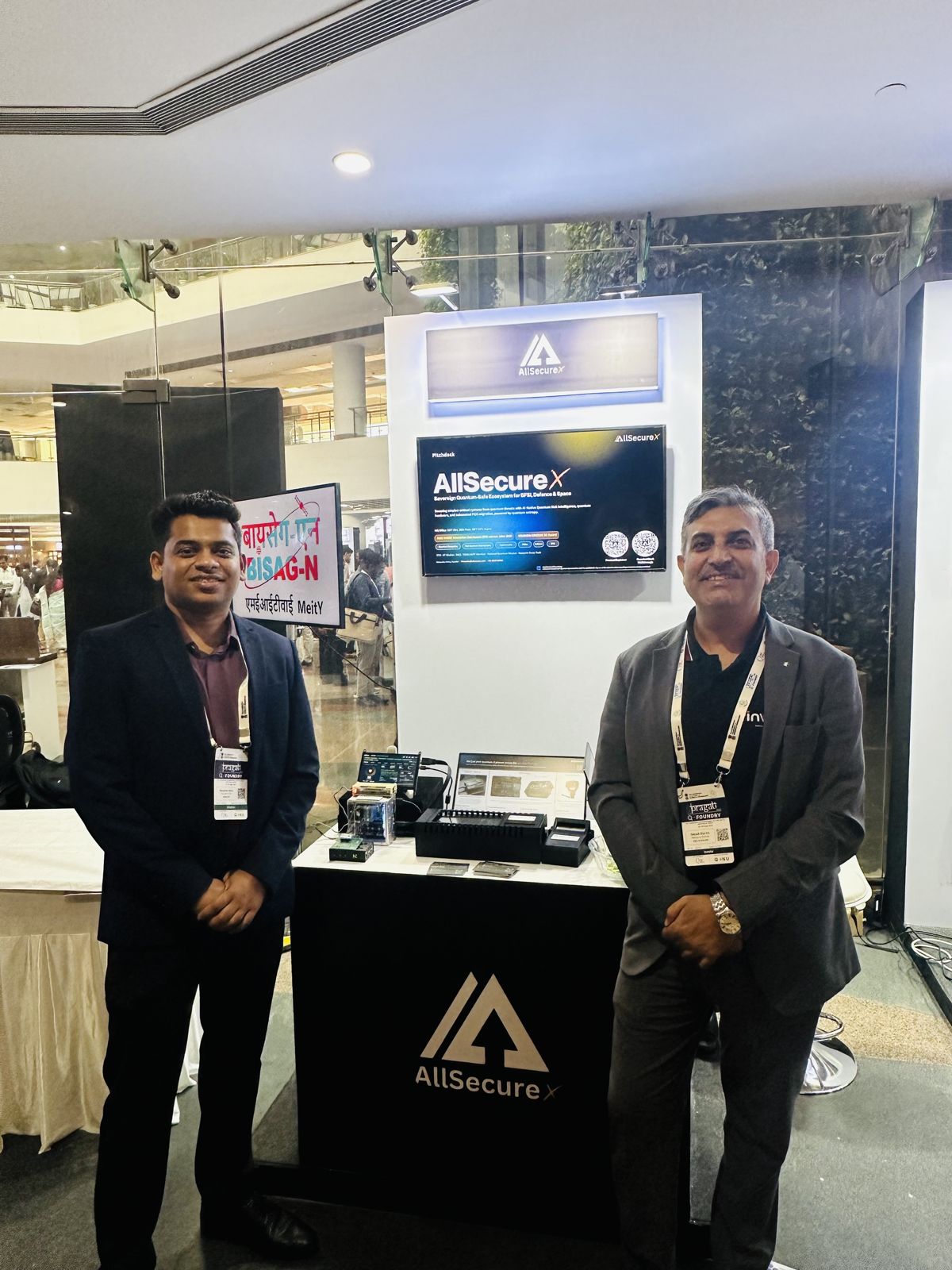 Himanshu Vohra with Deepak Sharma of Finvolve and India Accelerator at PRAGATI Q-Foundry 2026